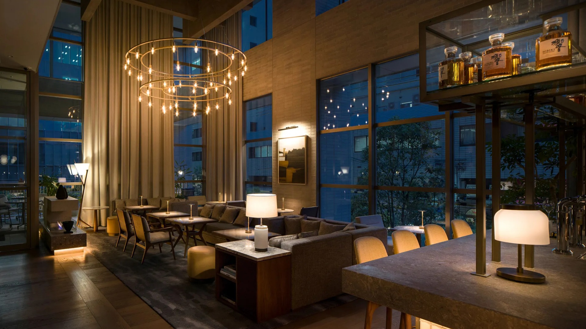 Social Dining at UPSTAIRZ