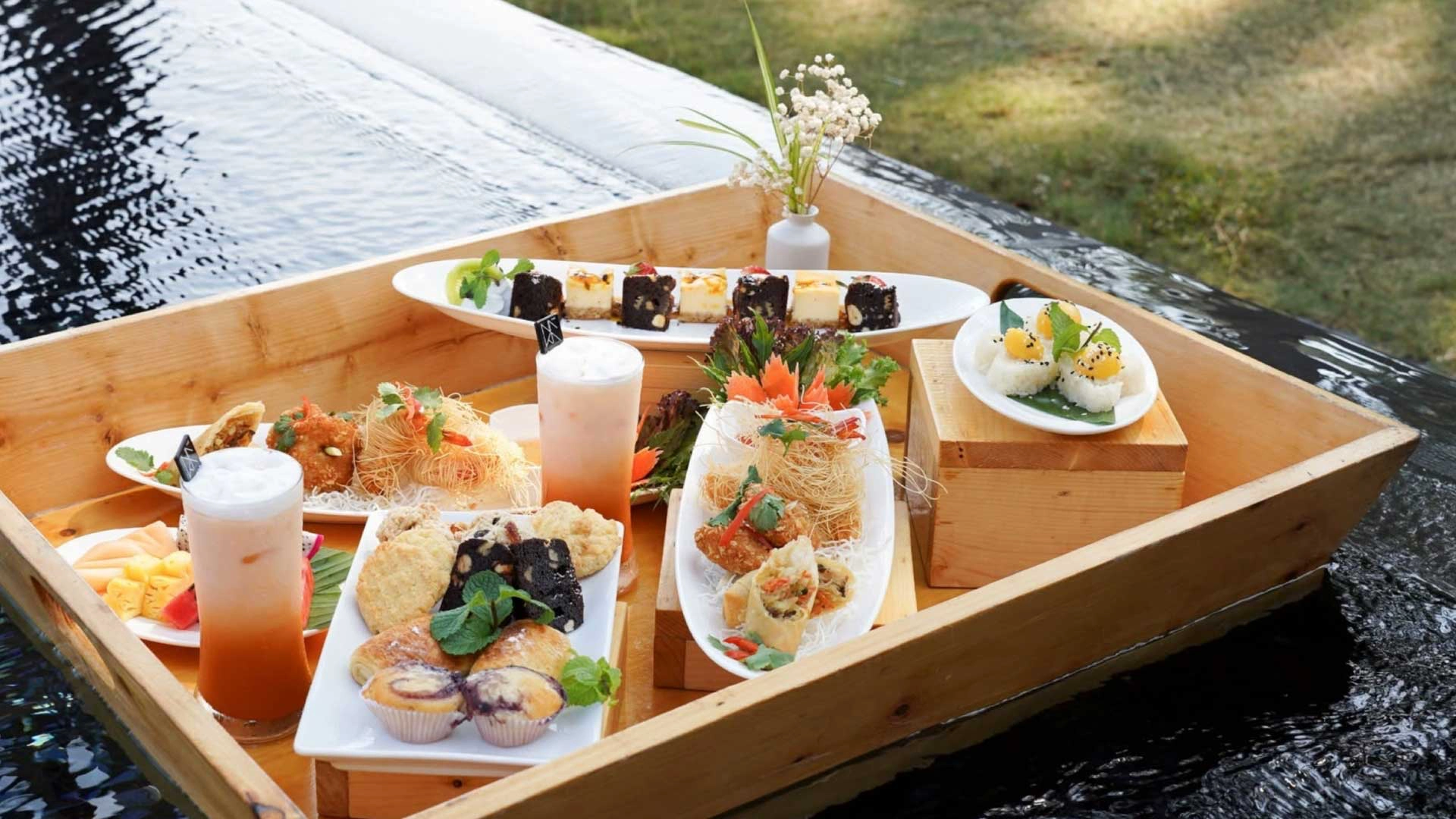 The Floating Breakfast