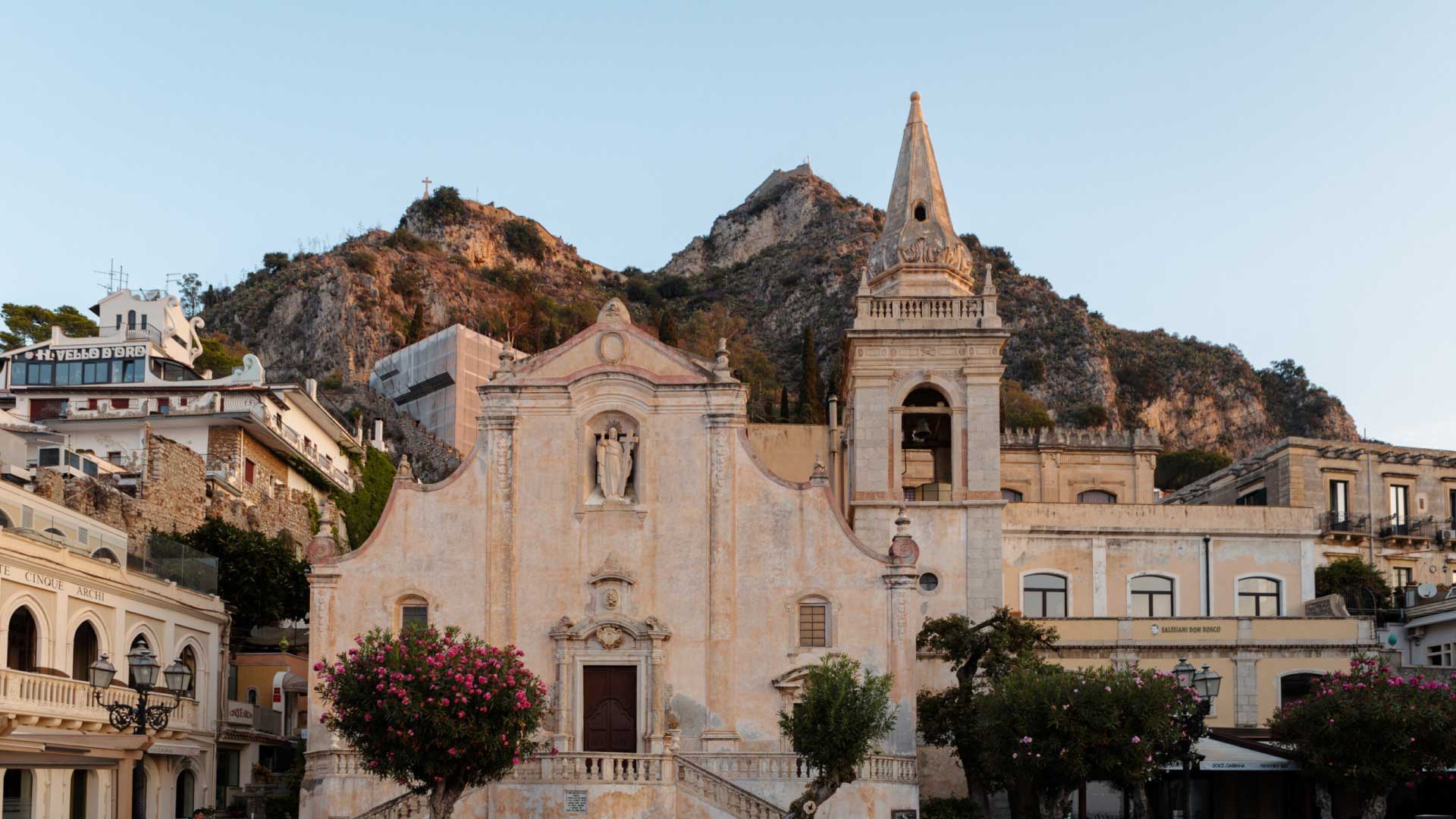 5 Days 4 Nights 
The Grand Tour