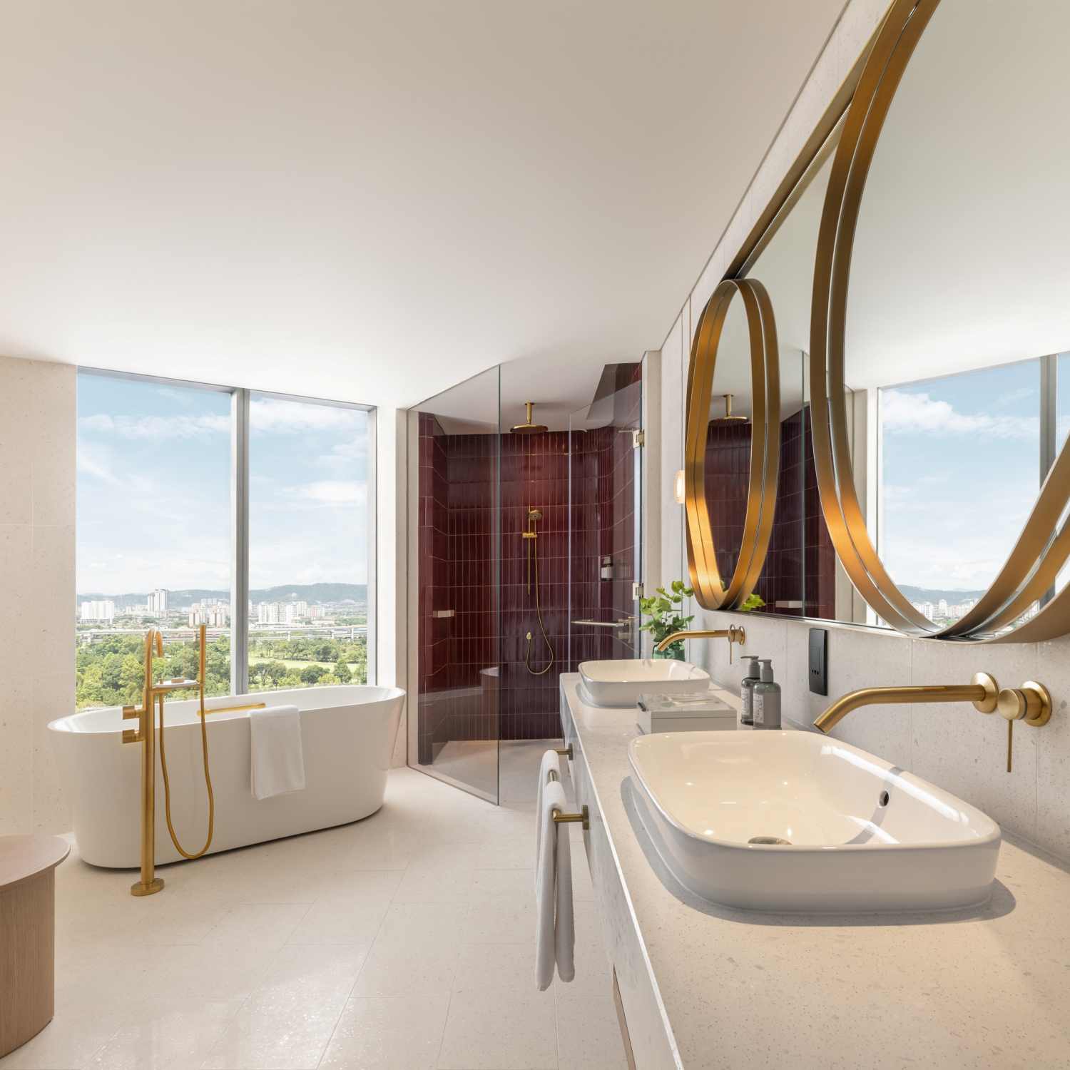 Kimpton Naluria by IHG